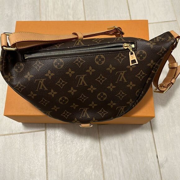 Louis Vuitton Bum bag - Picture 5 of 14